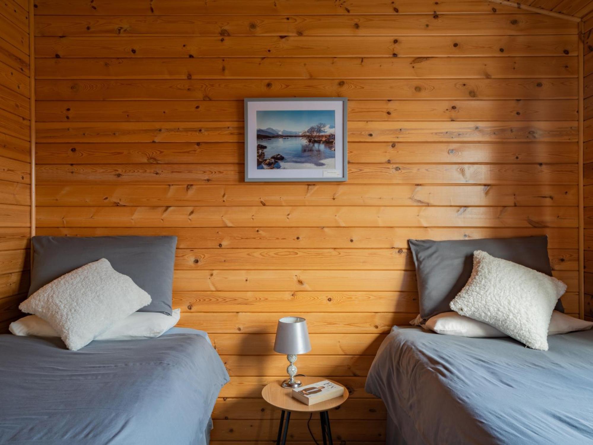 Chalet Loch Leven Lodge 10 By Interhome Kinross Zewnętrze zdjęcie