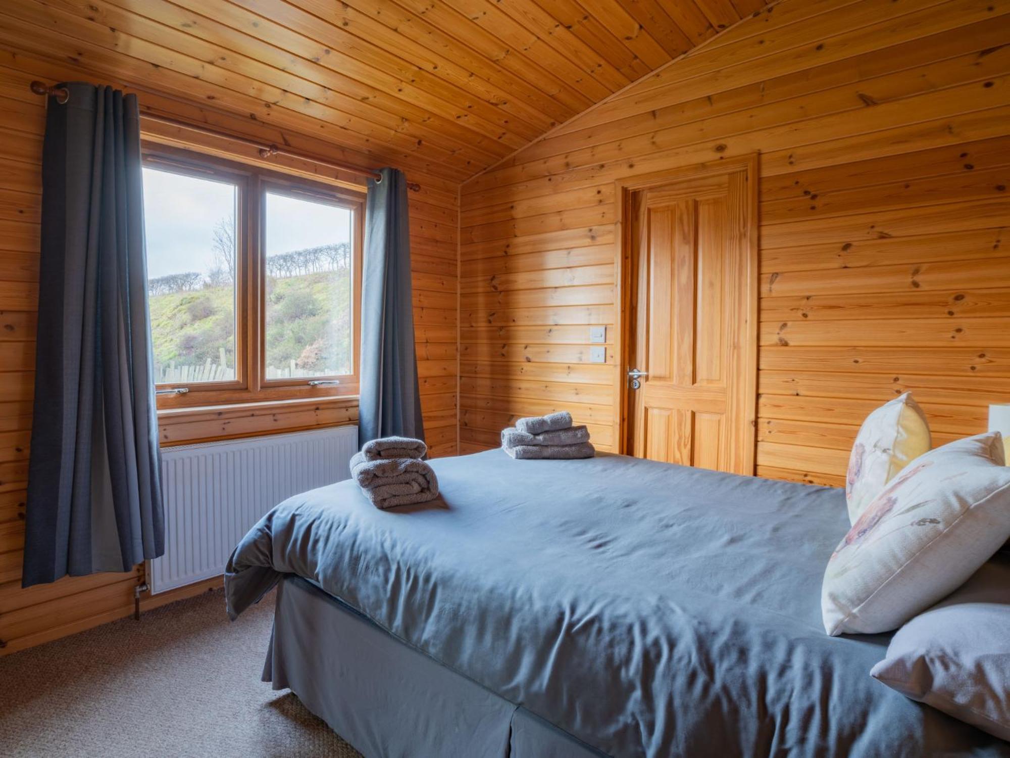Chalet Loch Leven Lodge 10 By Interhome Kinross Zewnętrze zdjęcie