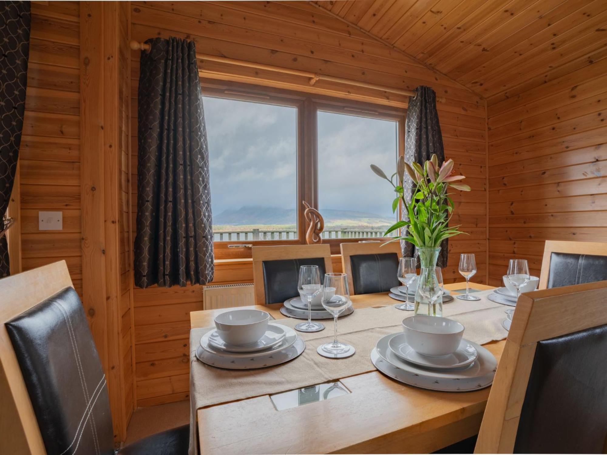 Chalet Loch Leven Lodge 10 By Interhome Kinross Zewnętrze zdjęcie